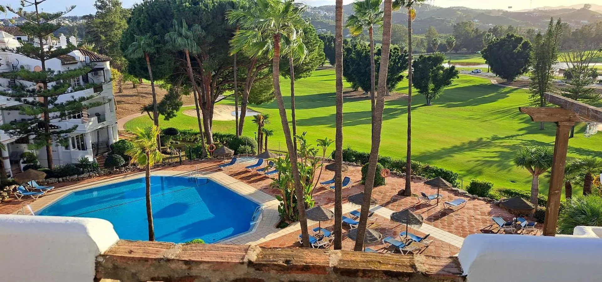 Matchroom Golf Penthouse Panorama Utsikt contacts